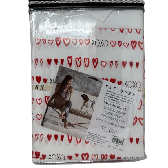 Rae Dunn Sheet Set Embroidered XOXO Pillowcases Valentine's Day Twin Size NWT - Picture 2 of 6